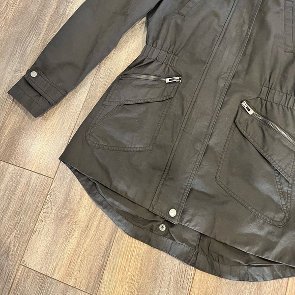 ONLY Light Weight Black Coat - Picture 2 of 9